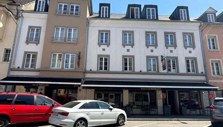 Postillon facade2.jpg