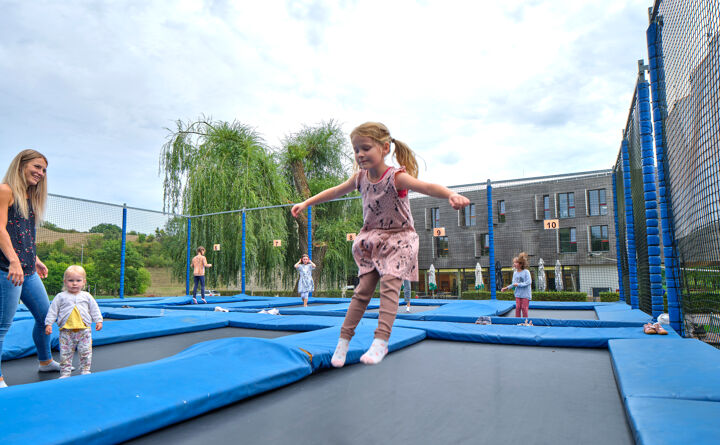 youth-hostel-echternach-trampoline-10.jpg