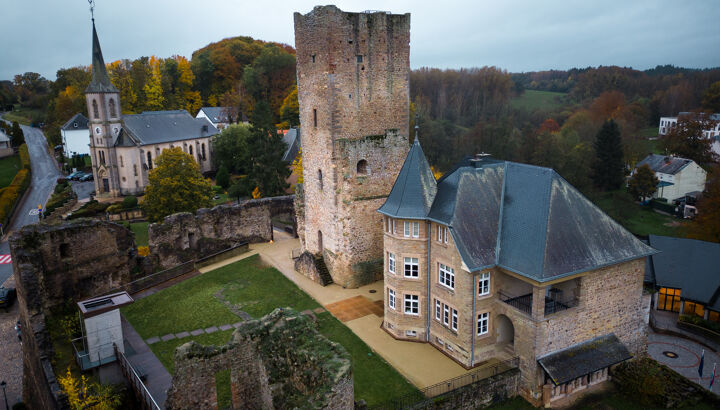 useldange-castle-evolumina-visit-luxembourg.jpg