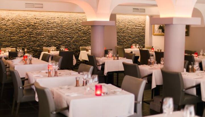 https://static.cubilis.eu/portal/Chateau_d-Urspelt-Luxembourg_/fotos/chateau-urspelt-2018-resto-mini.jpg