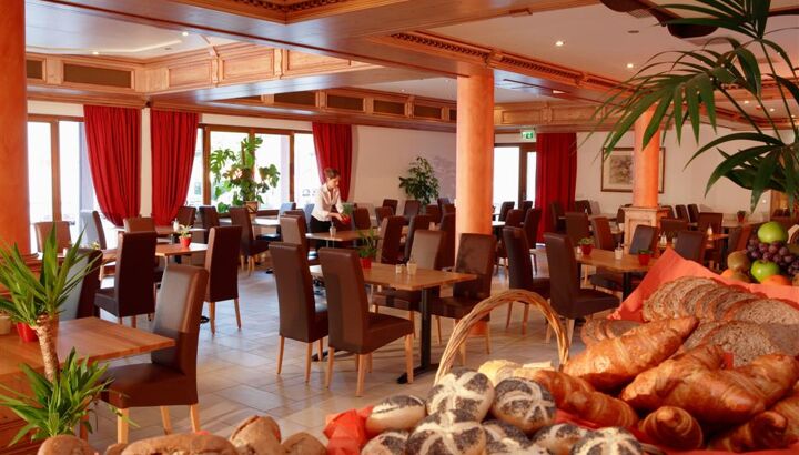 https://static.cubilis.eu/portal/hotel-belle-vue-vianden_/fotos/breakfast_room.JPGpic_635406342510524006.jpg