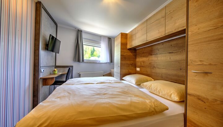 https://static.cubilis.eu/portal/hotel-du-commerce-bourscheid/fotos/k-dsc2511and8more.jpg