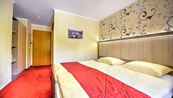 https://static.cubilis.eu/portal/hotel-du-commerce-bourscheid/fotos/k-dsc2830and8more.jpg