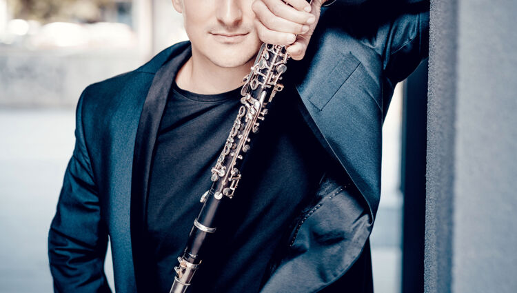 https://storage.googleapis.com/lu-echo-prod-experiences/G577j_0c_FIUpvwzP4_p/concert-de-clarinette-WosUP5/Daniel-Ottensamer-c-Andrej-Grilc_main.jpg