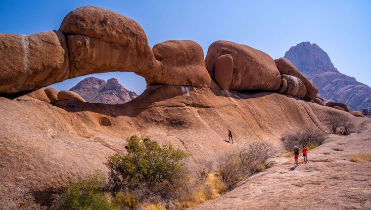 https://storage.googleapis.com/lu-echo-prod-experiences/GGdVYVh1aC5Ixoz56p-e/exploration-du-monde-namibie--hBQnB/NAMIBIE-2_main.jpg