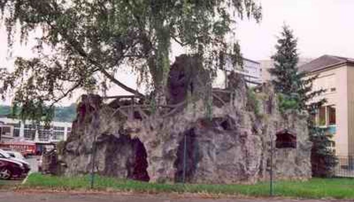 https://storage.googleapis.com/lu-echo-prod-experiences/WYrvPQy_Wf5AOOtUbnaA/grotte-de-diekirch-OibDx1/diekirch_main.jpg