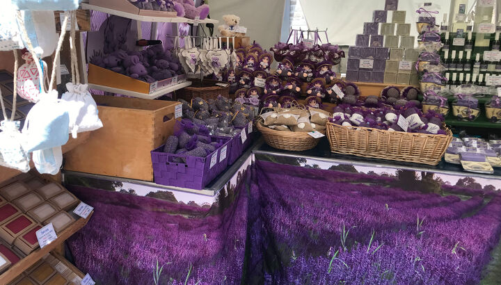 https://storage.googleapis.com/lu-echo-prod-experiences/lxfwcT2e03YSc7wTfxzo/market-village-provencal-e8coWh/Echo-Village-provencal_main.jpg