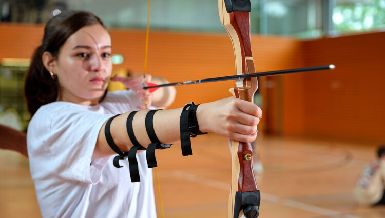 https://storage.googleapis.com/lu-echo-prod-experiences/oRjg7oXRTnffx5bs7M74JT/discover-the-fascinating-world-of-archery-Cls0fZ/echternach-2209-187_main.jpg