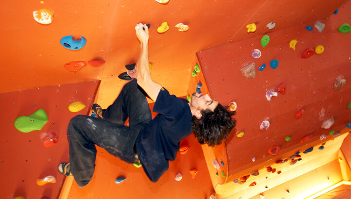 https://storage.googleapis.com/lu-echo-prod-experiences/oRjg7oXRTnffx5bs7M74JT/koala-kids-climbing-course-EtbZ1i/Indoor-climbing-AJ-Echternach-76-_main.jpg