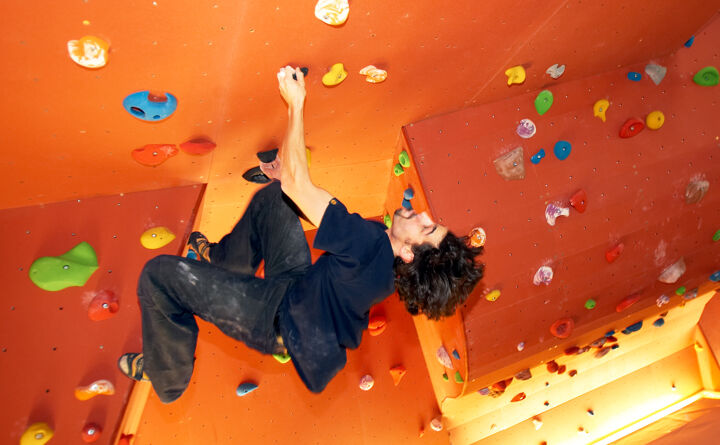 https://storage.googleapis.com/lu-echo-prod-experiences/oRjg7oXRTnffx5bs7M74JT/koala-kids-climbing-course-EtbZ1i/Indoor-climbing-AJ-Echternach-76-_main.jpg